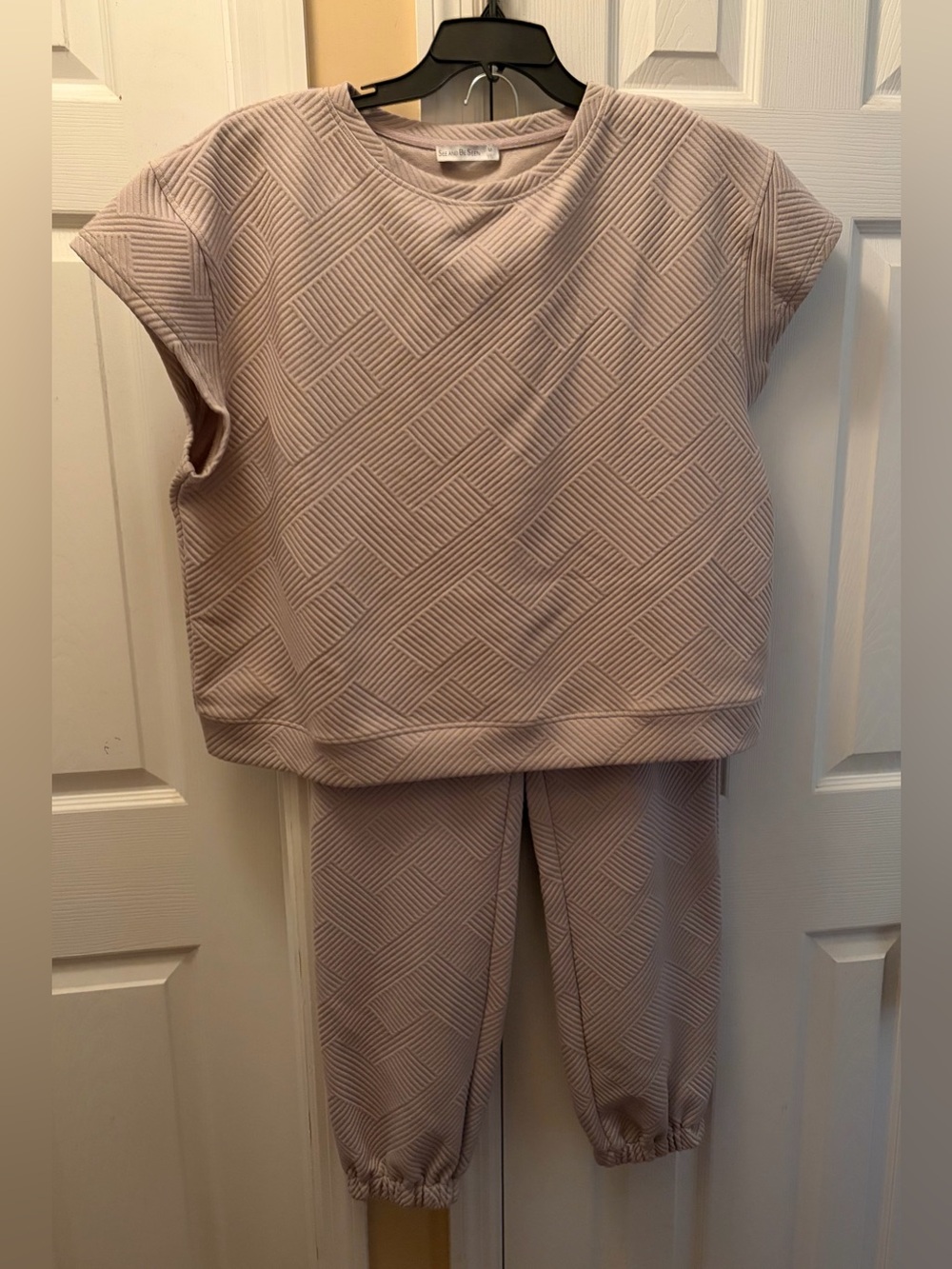 See and Be Seen Textured 2-Piece Lounge Set M Taupe